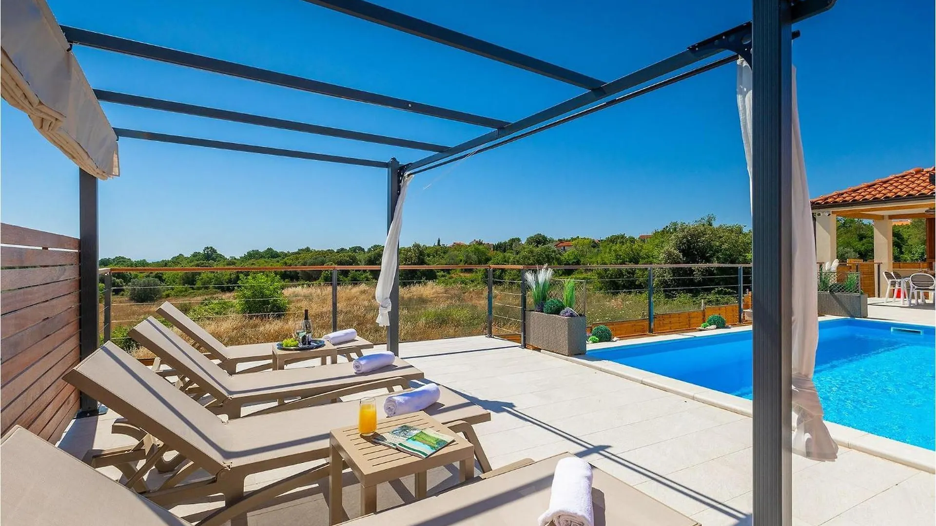 Villa Veduta Pula 0*,